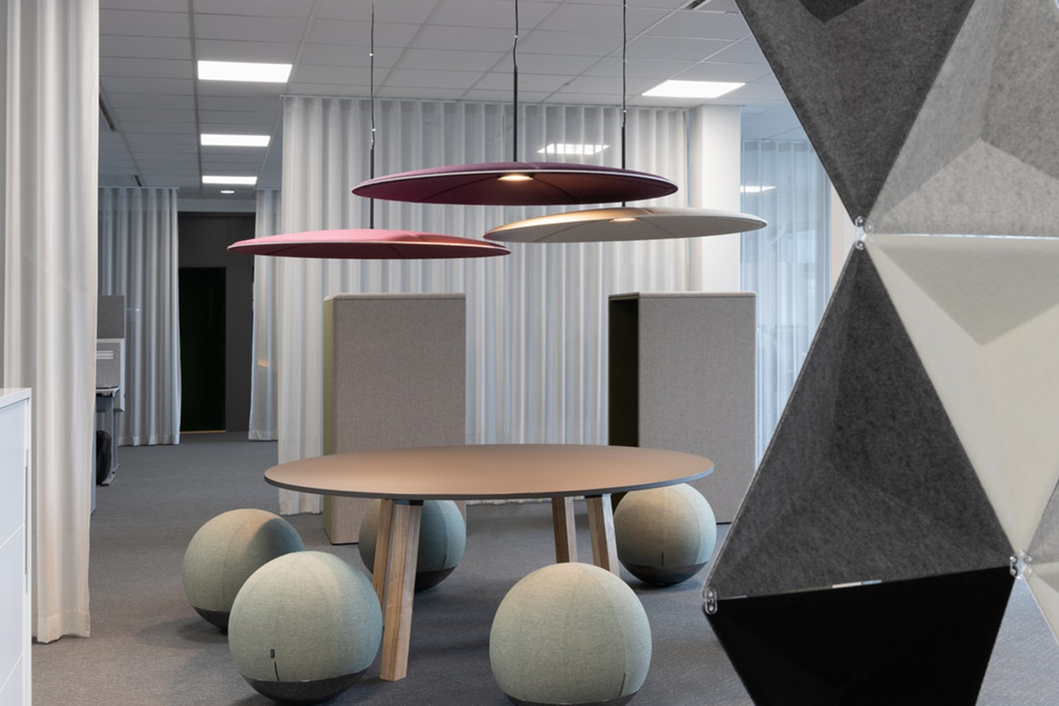 Lily akoestische lamp