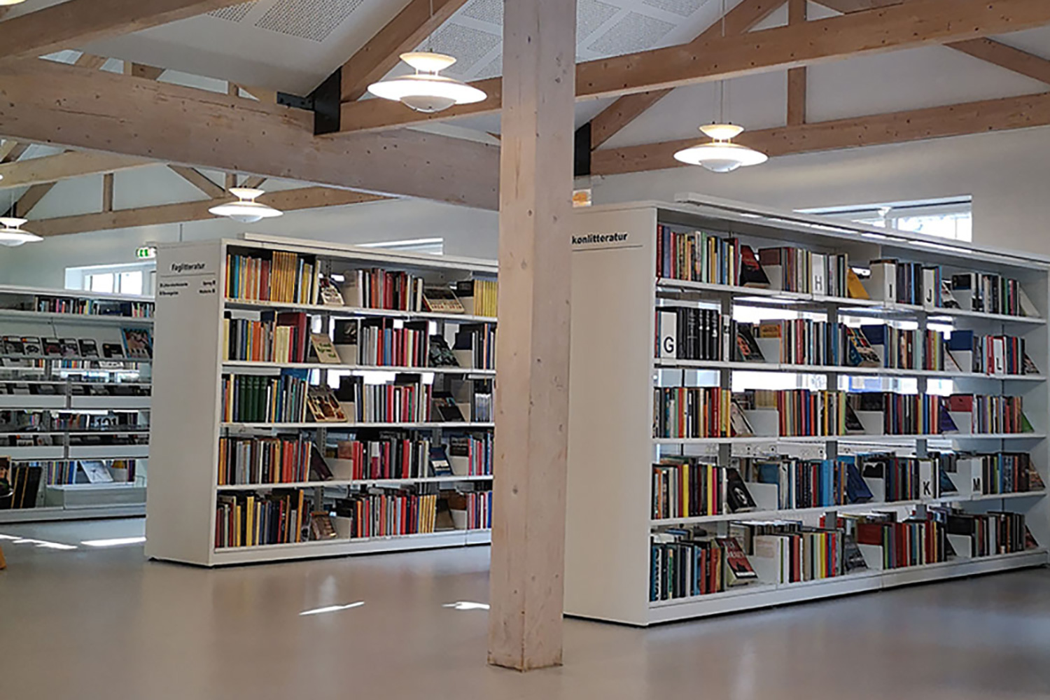 Bibliotheekrek zonder verlichting